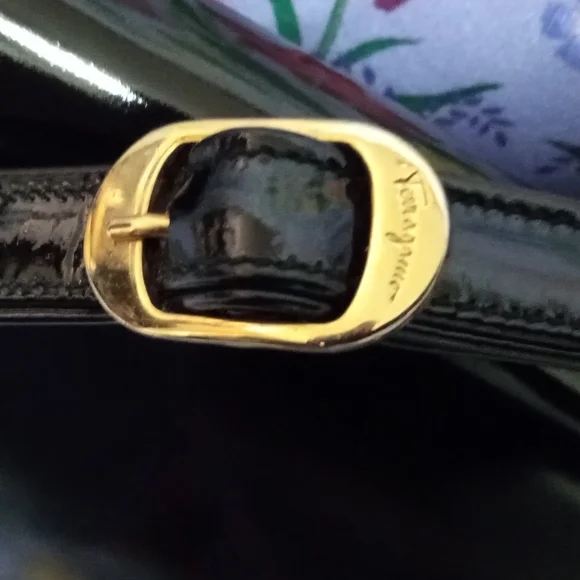 Salvatore Ferragamo Handbag - Picture 6 of 6